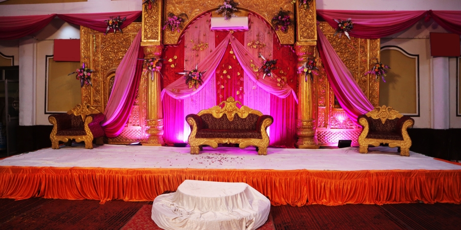 Work with the Right Team for a Smooth Wedding